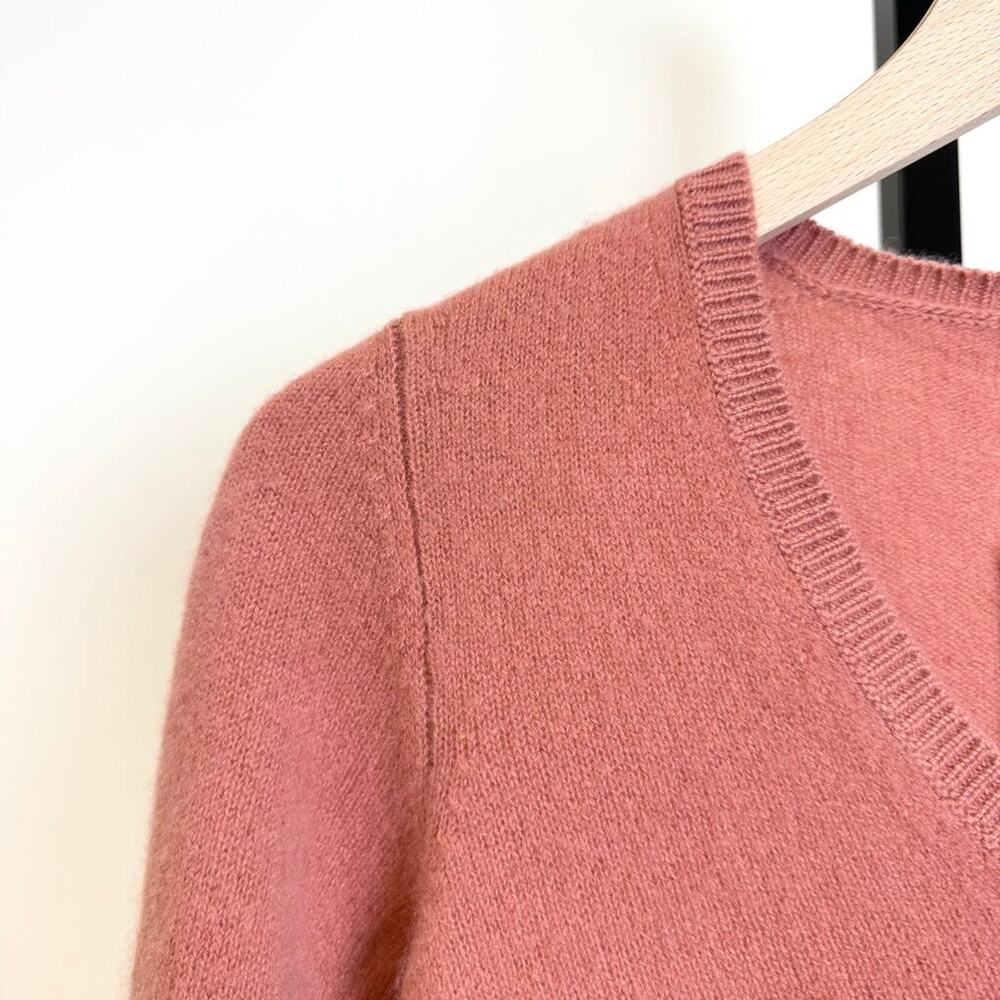 LORO PIANA Pink V-Neck 100% Cashmere Sweater Small Long Sleeve Knit Pullover Top - Picture 2 of 5